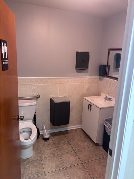 More Photos Of 3224 W Armitage Ave, Chicago Storefront Retail Residential For Lease