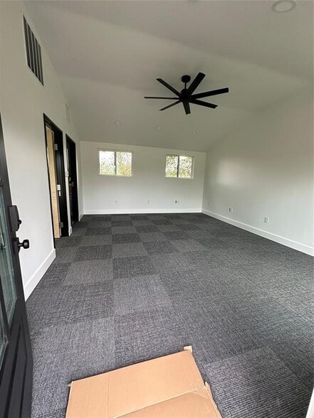More Photos Of 27320 Ranch Road 12, Dripping Springs Office For Sale