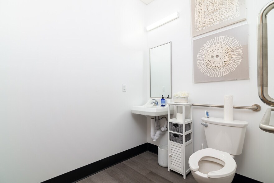 More Photos Of 6803 E Main St, Scottsdale Apartments For Sale