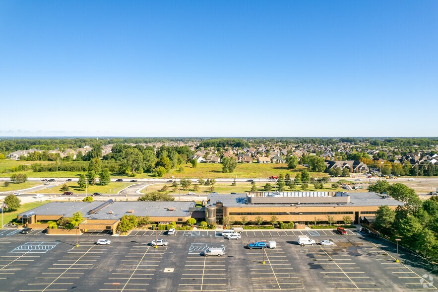 More Photos Of 19700-19800 Hall Rd, Clinton Township Office For Lease