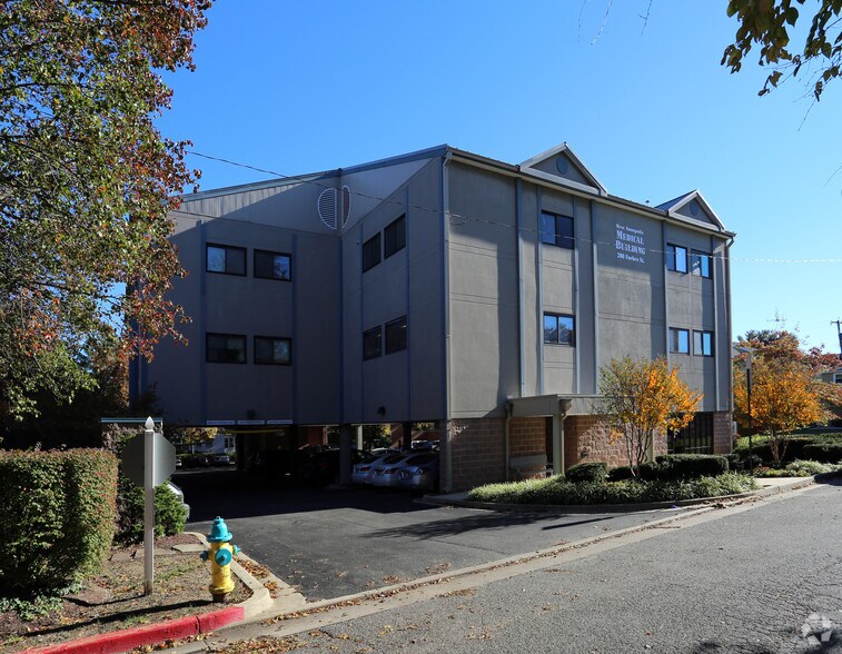 More Photos Of 716 Monterey Ave, Annapolis Medical For Lease