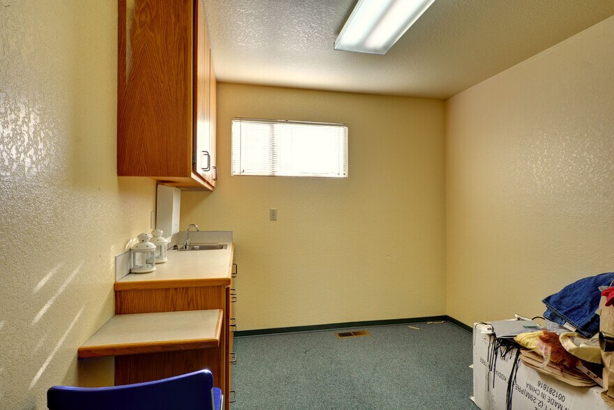 More Photos Of 403 S Granite Ave, Granite Falls Medical For Lease