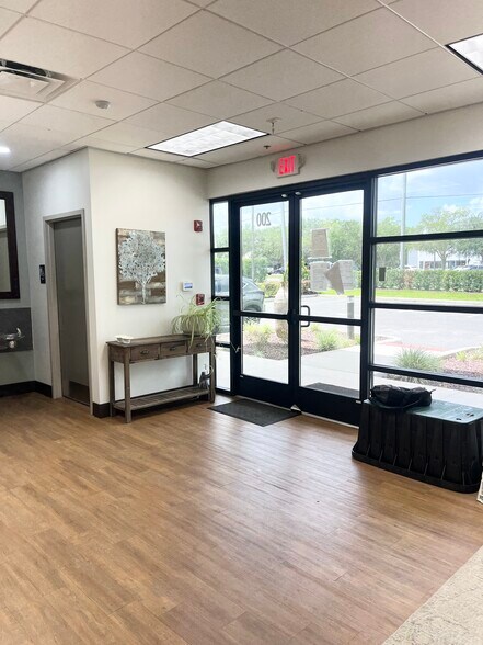 More Photos Of 1000 Colour Pl, Apopka Office For Lease