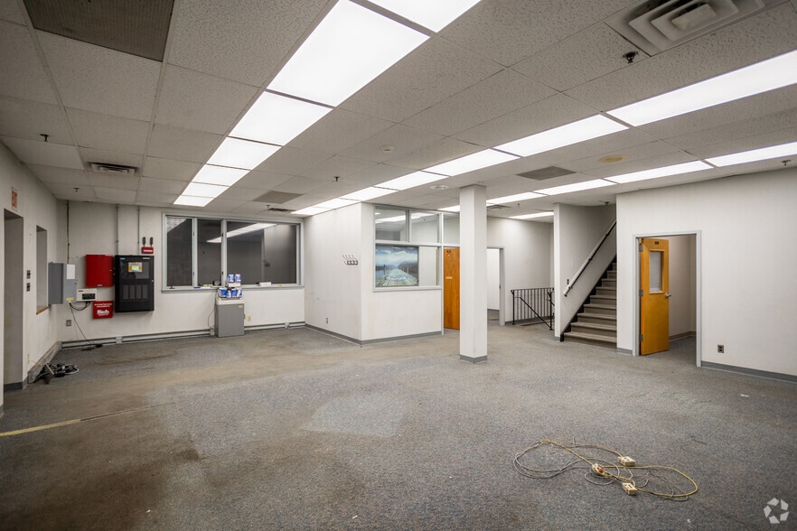 More Photos Of 104 E Park St, Bordentown Warehouse For Sale