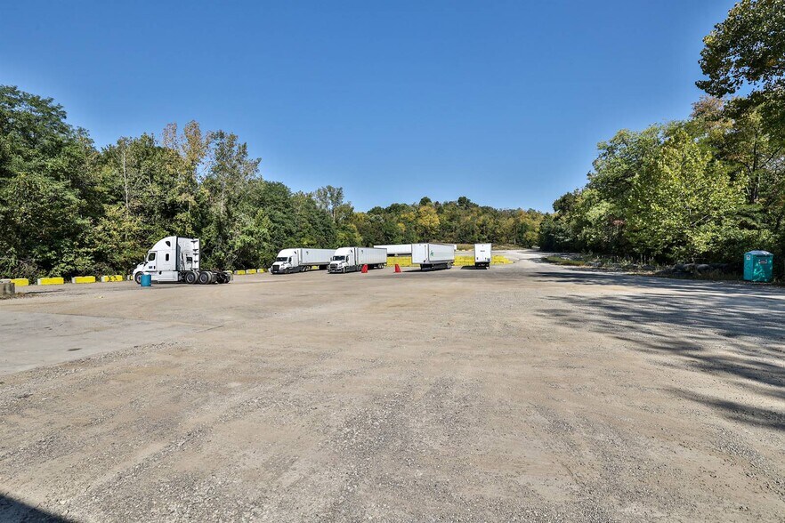 More Photos Of 4450 Monroe St, Hooven Truck Terminal For Sale