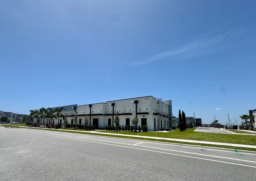 More Photos Of 8795 Ivanhoe Drive, Melbourne Medical For Lease