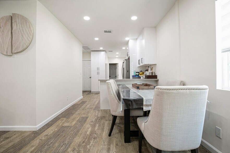 More Photos Of 343 Concord St, Glendale Apartments For Sale