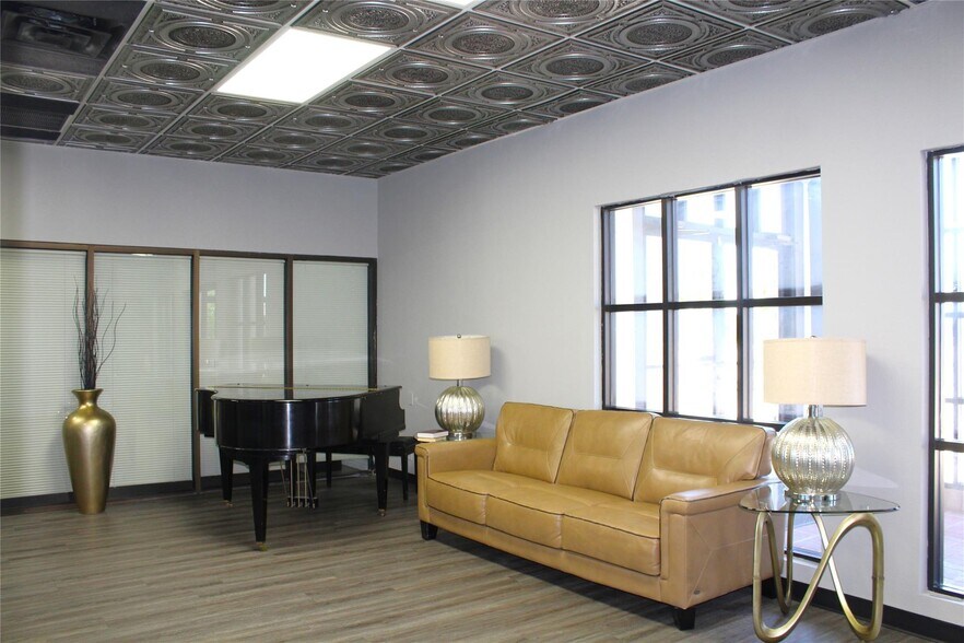 More Photos Of 5200 Paige Rd, The Colony Medical For Sale