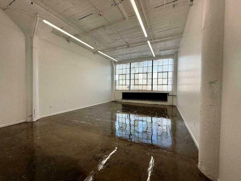 More Photos Of 13000 Athens Ave, Lakewood Warehouse For Lease
