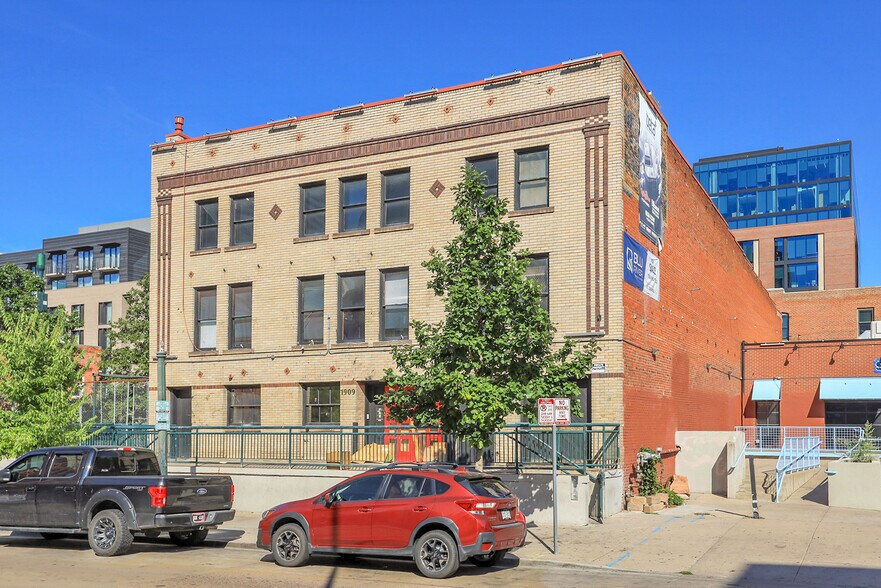 More Photos Of 1909 Blake St, Denver Freestanding For Sale