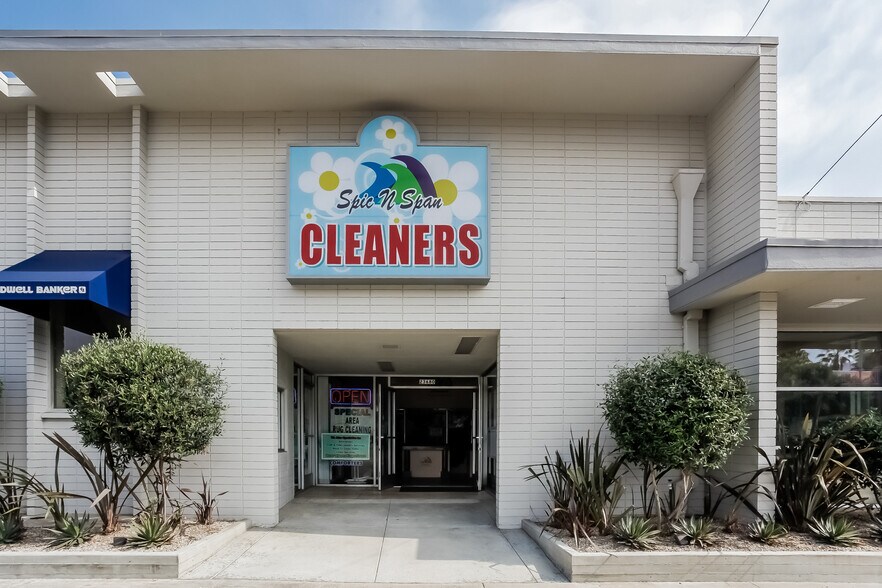 More Photos Of 23676-23712 Malibu Rd, Malibu Office For Lease