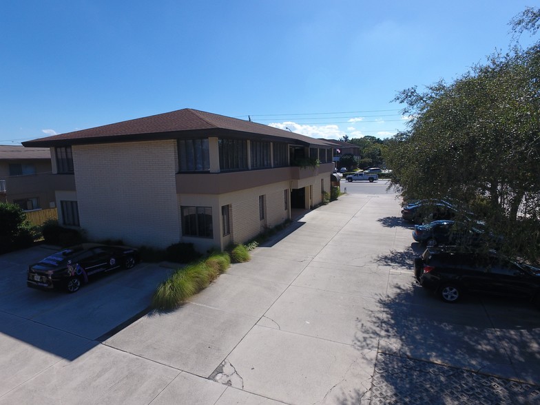 More Photos Of 2975 Bee Ridge Rd, Sarasota Medical For Lease