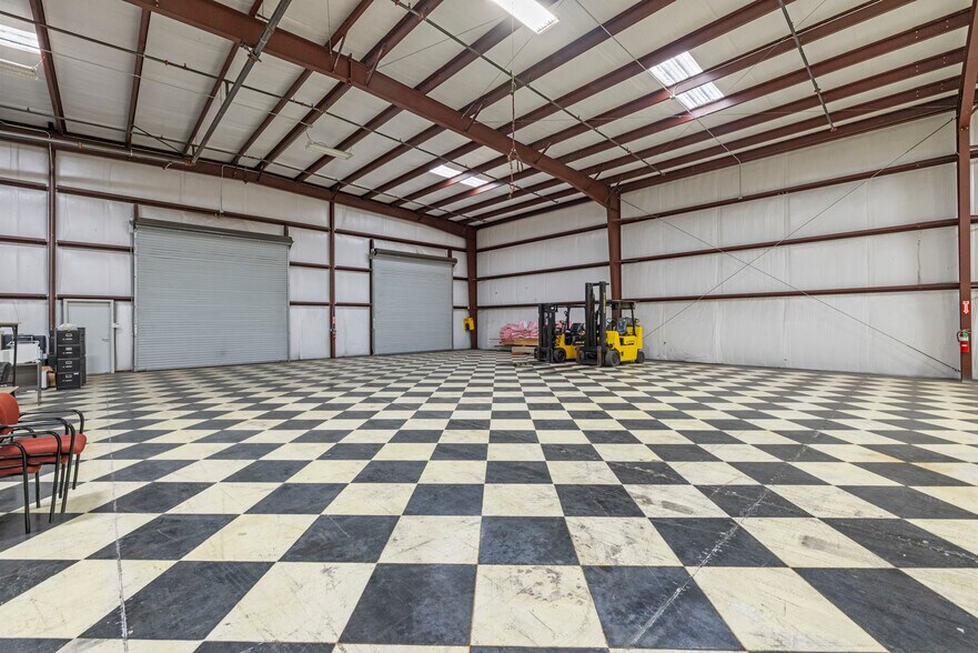 More Photos Of 401 Glass Ln, Modesto Warehouse For Lease