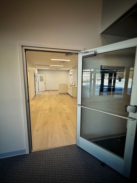 More Photos Of 12 Michigan Dr, Natick Research And Development For Lease