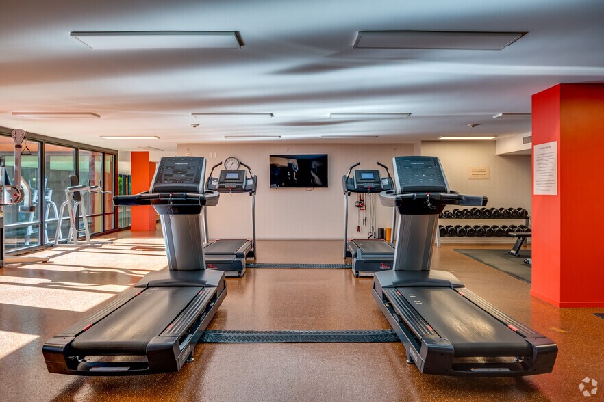 More Photos Of 4808 N 24th St, Phoenix Apartments For Lease