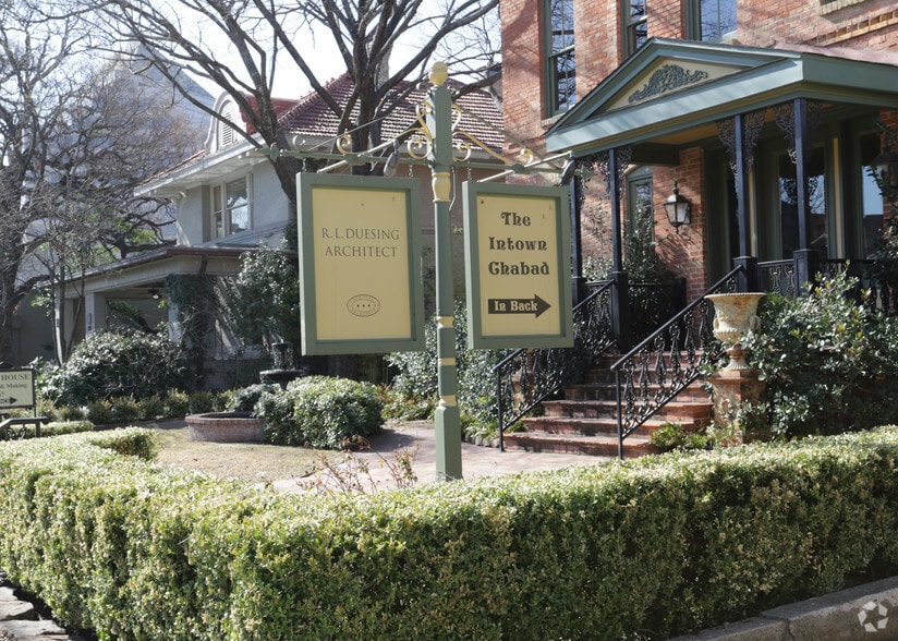 More Photos Of 2723 Routh St, Dallas Freestanding For Lease