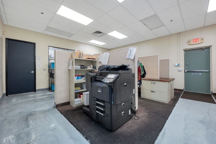 More Photos Of 5165 W Oquendo Rd, Las Vegas Food Processing For Lease