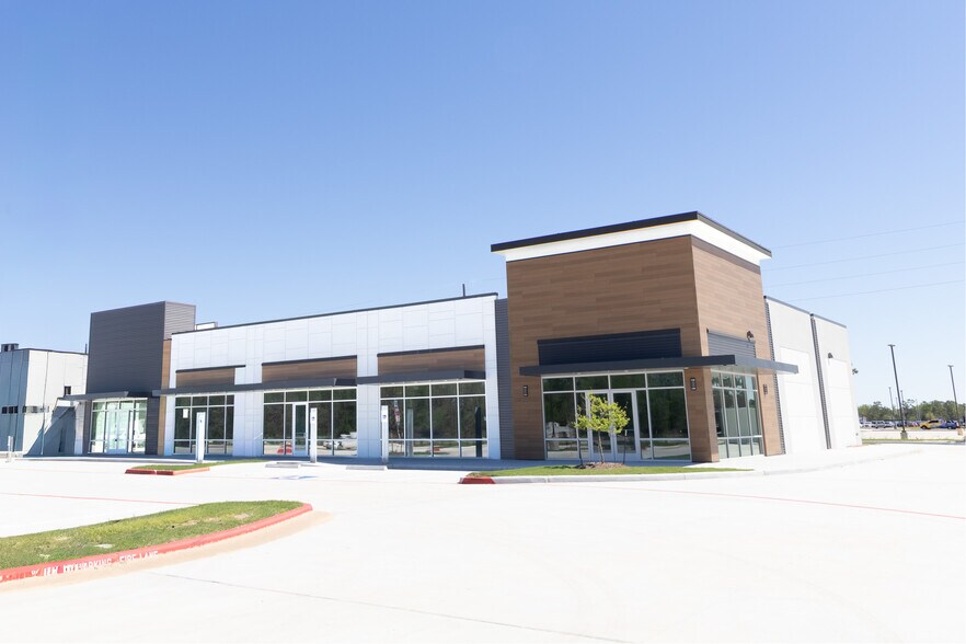 More Photos Of North of Woodson's Reserve & Grand Parkway, Spring Unknown For Lease