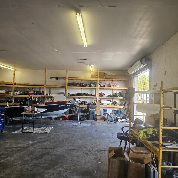 More Photos Of 1830 Patterson Ave, Deland Warehouse For Lease