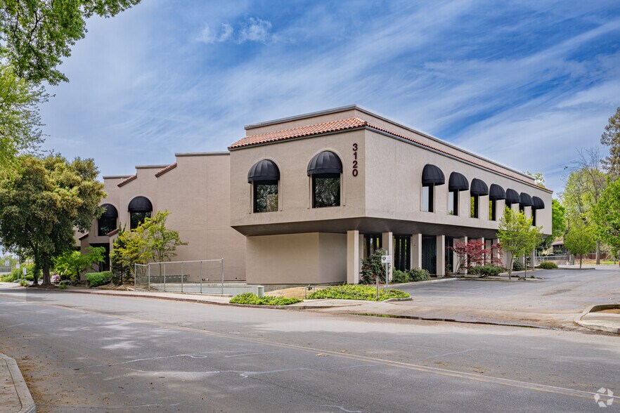 More Photos Of 3120-3132 W Main St, Visalia Office For Lease