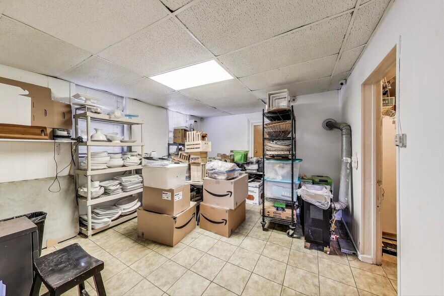 More Photos Of 1103 W Grand Ave, Chicago Apartments For Sale