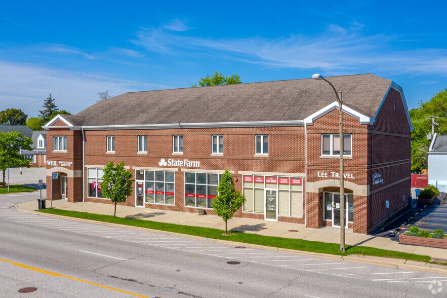 More Photos Of 1300-1308 Waukegan Rd, Glenview Loft Creative Space For Lease