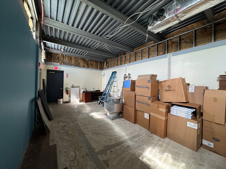 More Photos Of 194 Daniel St, Hackensack Warehouse For Sale