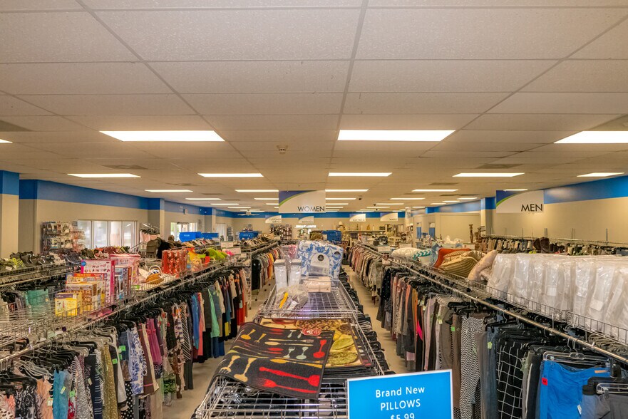 More Photos Of 1210 10th St E, Palmetto Freestanding For Lease