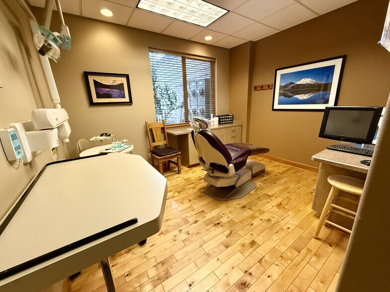 More Photos Of 1569 SW Nancy Way, Bend Medical For Lease