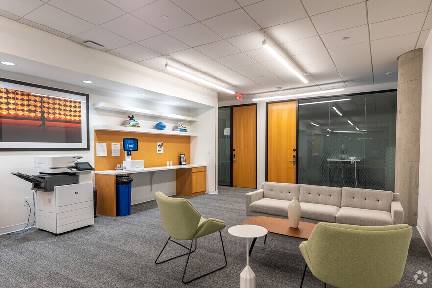 More Photos Of 2550 Pacific Ave, Dallas Coworking Space