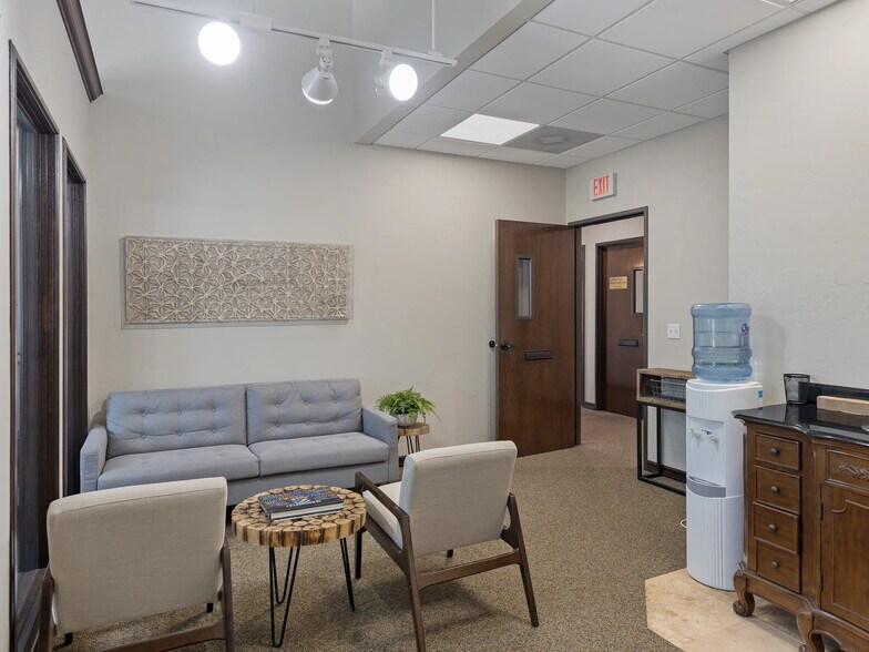 More Photos Of , Oklahoma City Office For Sale