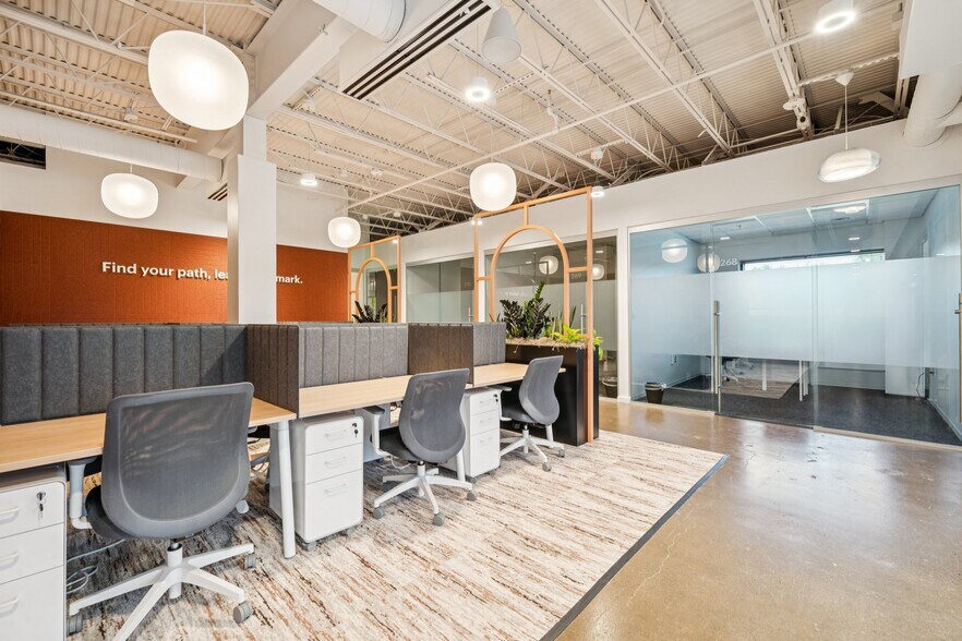 More Photos Of 4101 Cox Rd, Glen Allen Coworking Space