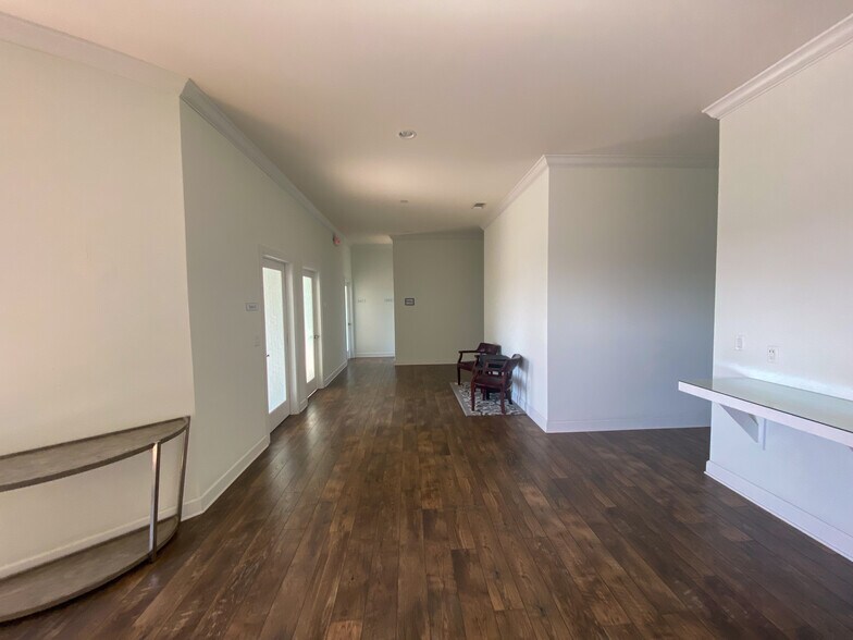 More Photos Of 327 S County Highway 393, Santa Rosa Beach Medical For Lease