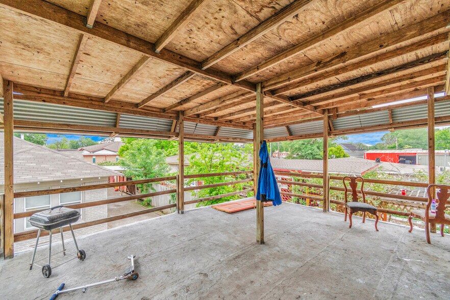 More Photos Of 8209 Howard Dr, Houston Office For Sale
