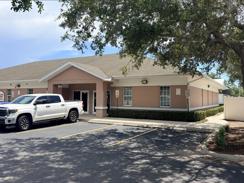 Primary Photo Of 5218 4th Avenue Cir E, Bradenton Medical For Lease