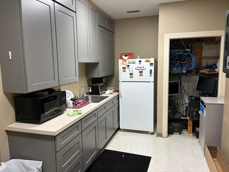 More Photos Of 1134 N Road St, Elizabeth City Medical For Lease