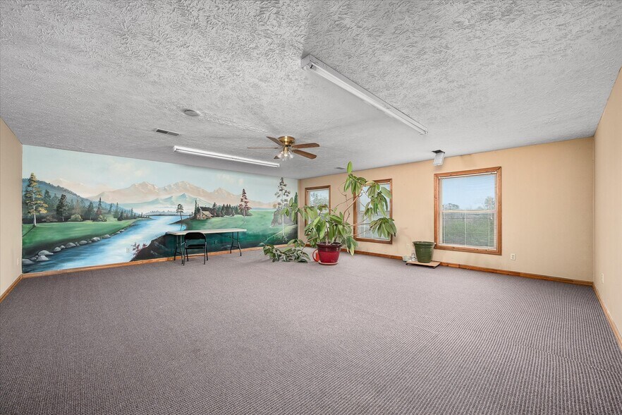 More Photos Of 78 Chestnut Hill Rd, Crossville Freestanding For Sale