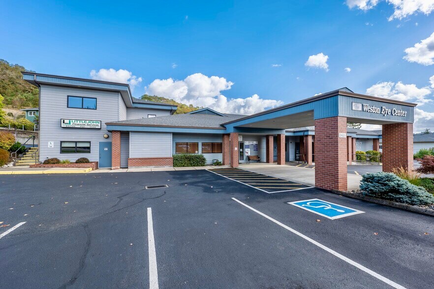 More Photos Of 2435 NW Kline St, Roseburg Medical For Lease
