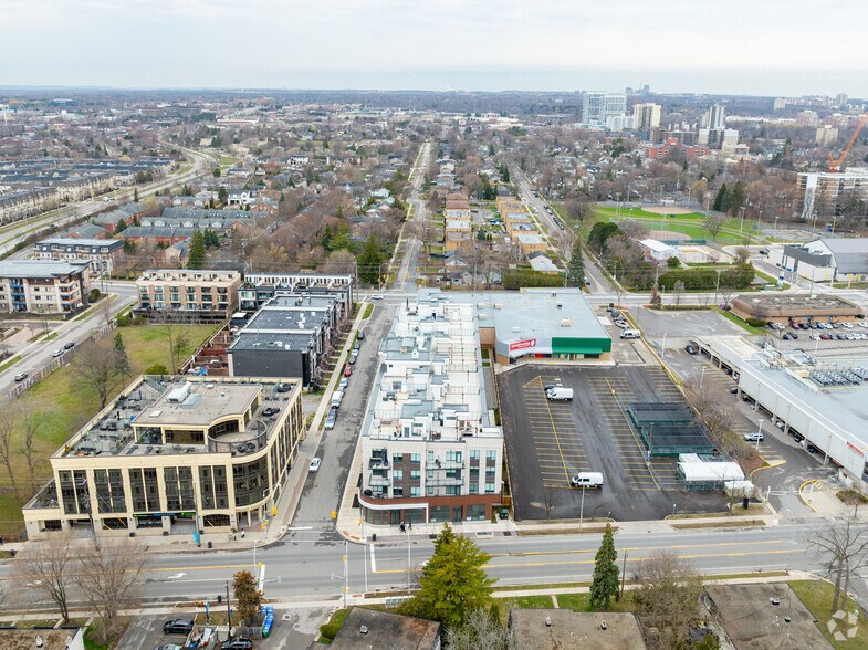 More Photos Of 123 Maurice Dr, Oakville Apartments For Lease