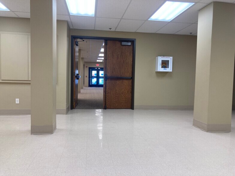 More Photos Of 105 1st St SE, Minot Apartments For Lease