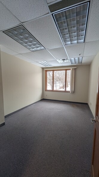 More Photos Of 13786 Frontier Ct, Burnsville Office For Sale