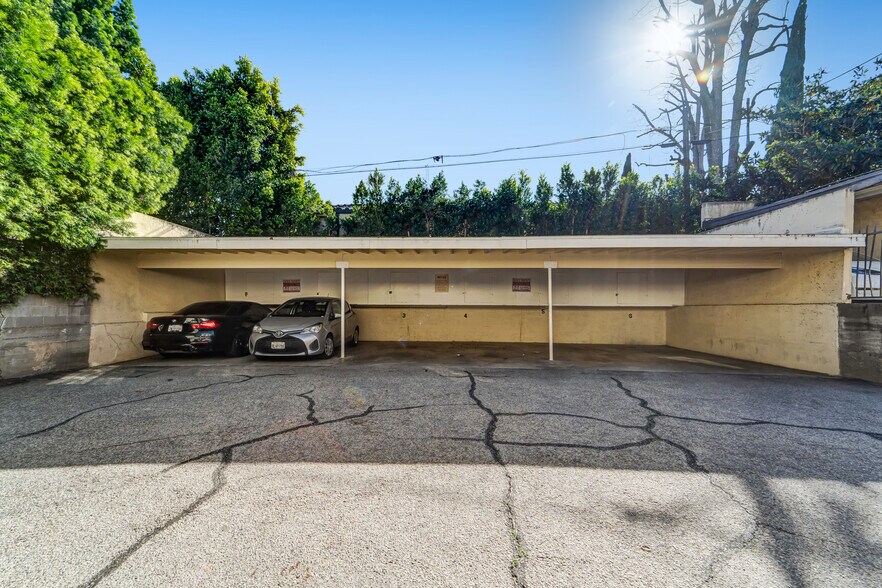 More Photos Of 14258 Dickens St, Sherman Oaks Apartments For Sale