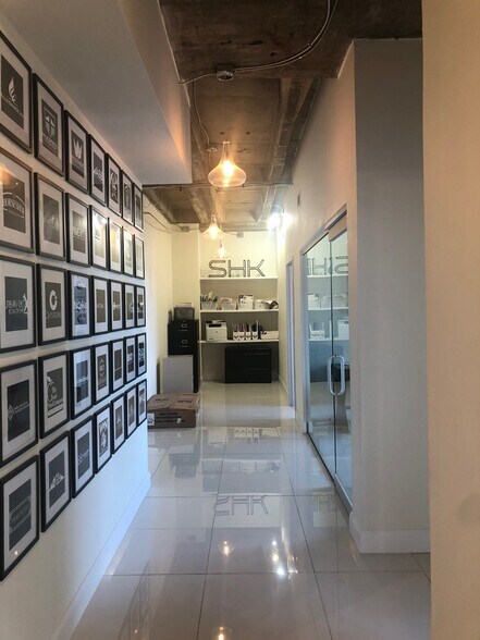 More Photos Of 306 W Wall St, Midland Office For Lease