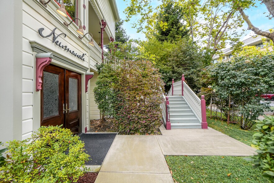 More Photos Of 742 B St, Hayward Restaurant For Sale