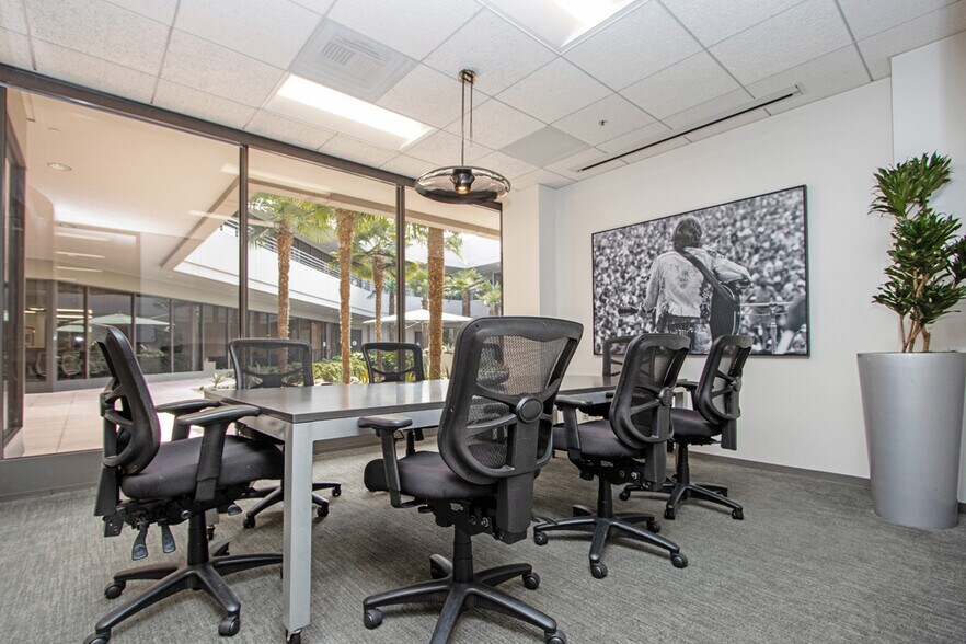 More Photos Of 23 Corporate Plaza Dr, Newport Beach Coworking Space