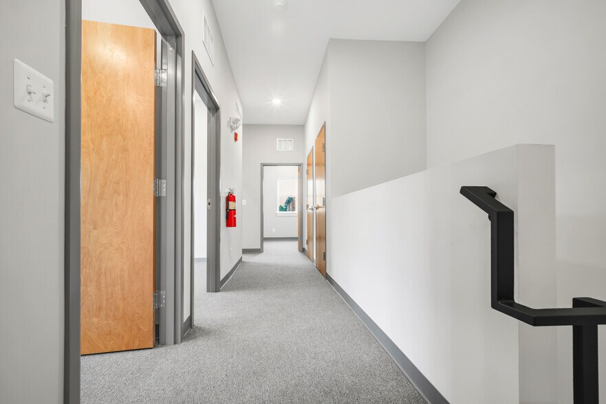 More Photos Of 2168 Bennett Rd, Philadelphia Warehouse For Lease