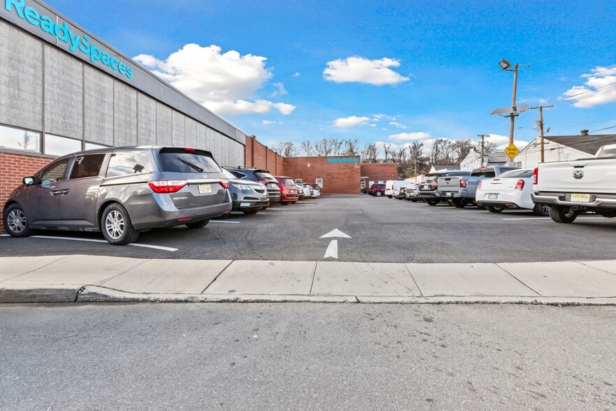 More Photos Of 35 Obrien St, Kearny Manufacturing For Lease