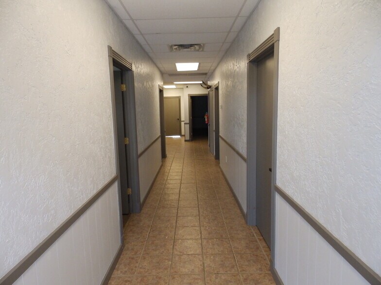 More Photos Of 2005 Tile Factory Rd, Palestine Manufacturing For Lease