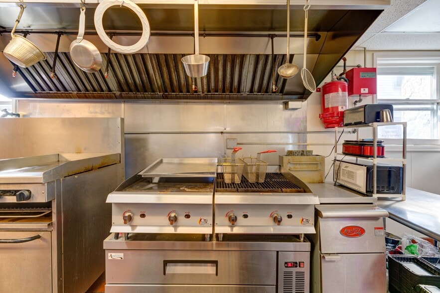 More Photos Of 28 E Main St, Johnstown General Retail For Sale