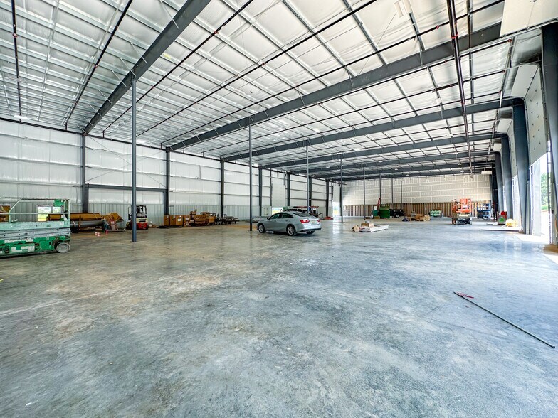 More Photos Of 2000 Bob Wade NW ln, Huntsville Industrial For Lease